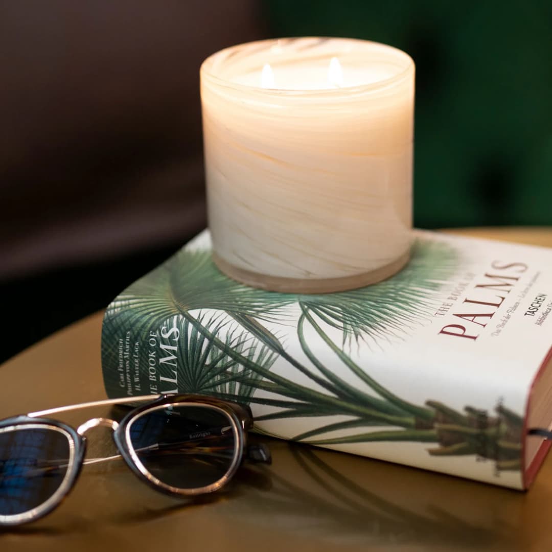 Reykjavik Scented Candle Neroli & Lime (400g) - Image 2