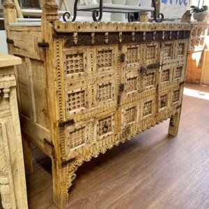 Vintage Indian Damchiya White Marble Top (114cm)